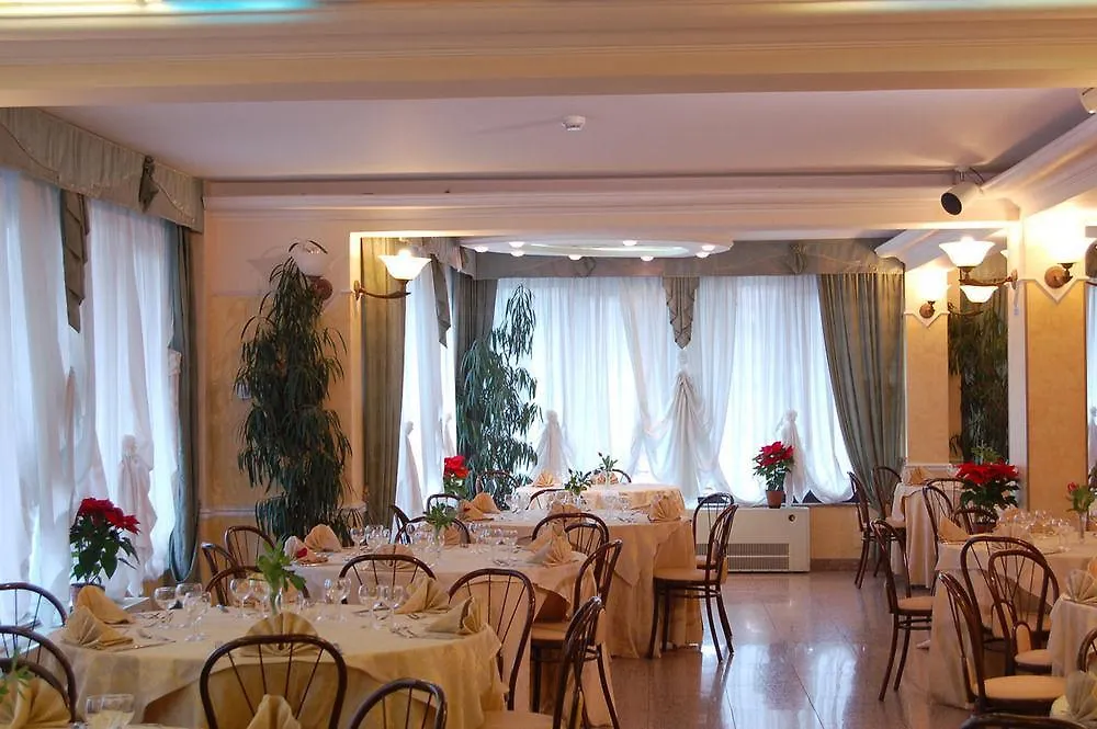 Hotel Lachea Aci Trezza 3*,